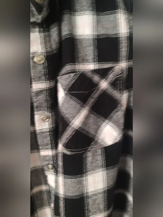 Tractr Black and White Plaid Button-Down Shirt - Picture 3 of 6